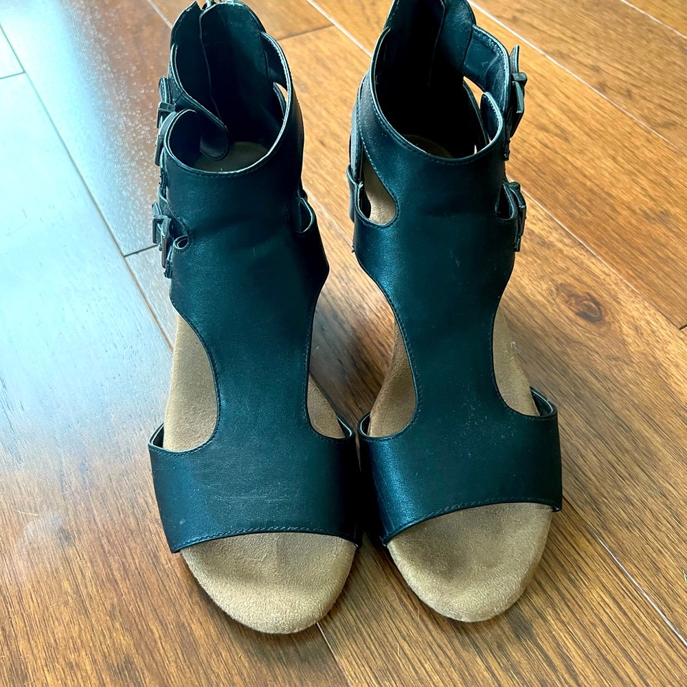 Black Women's Sandals